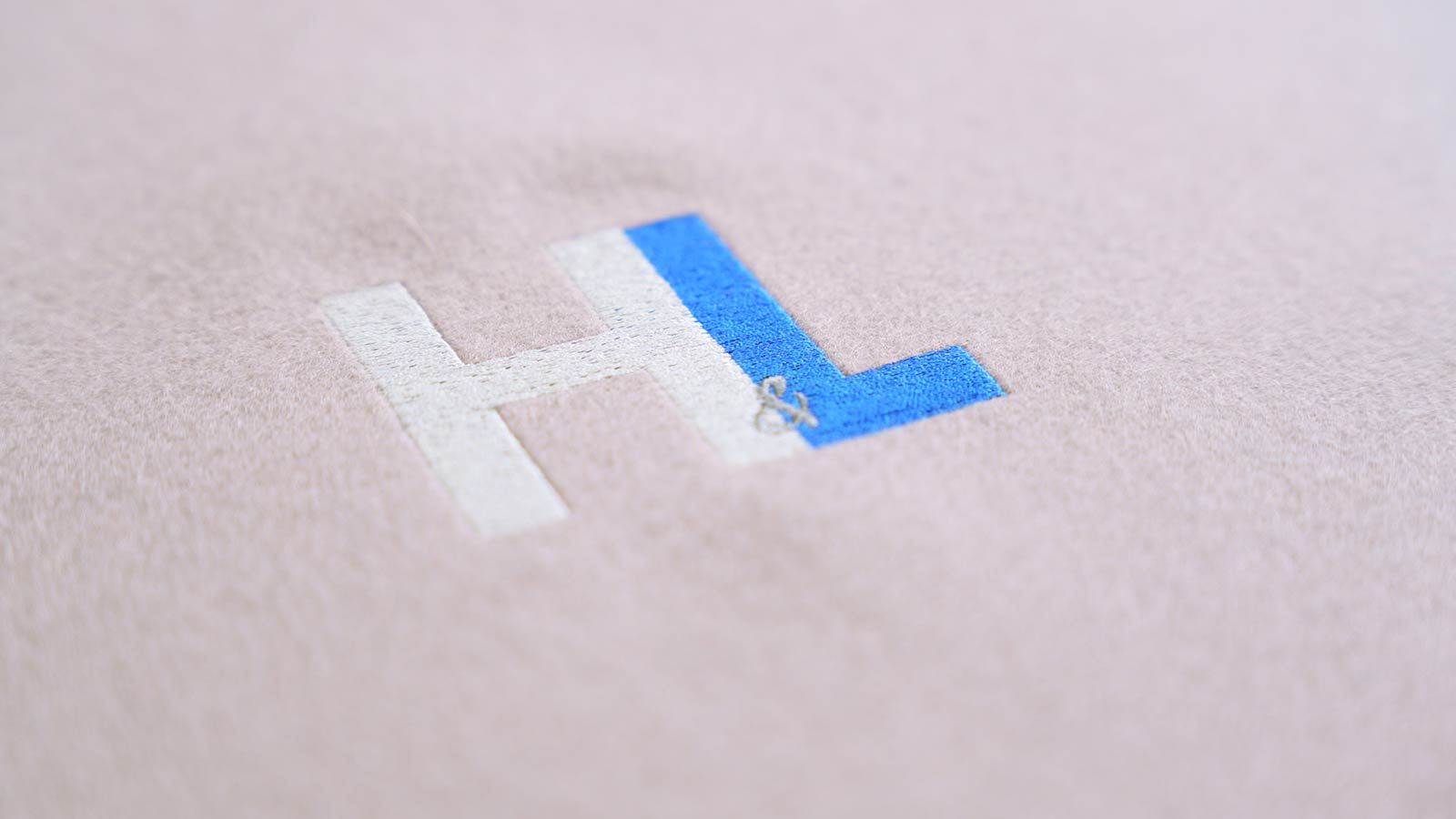 Stellenausschreibungen und Jobs bei Heim & Leben, München Signet von Heim und Leben Immobilienvermittlungs GmbH